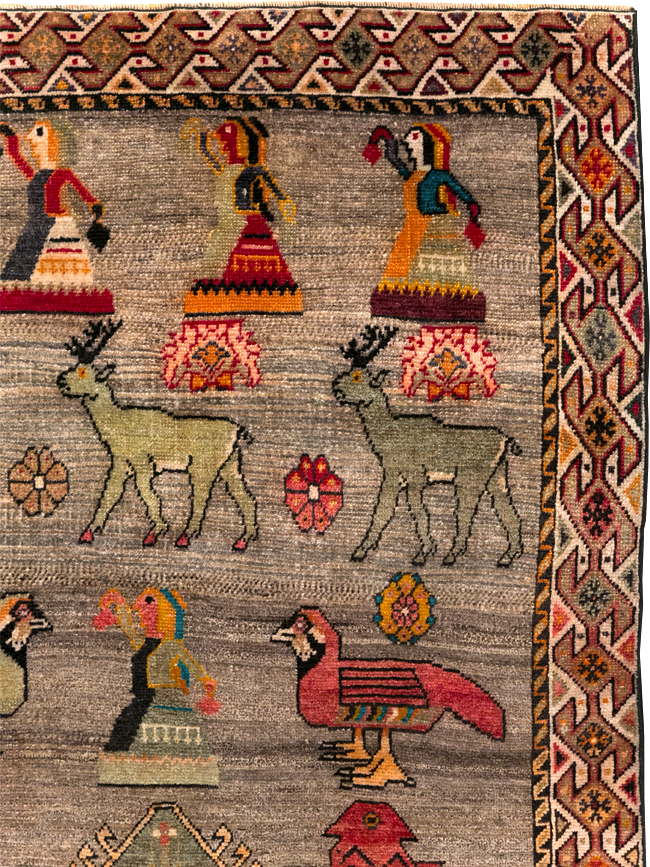 Vintage Persian Pictorial Shiraz Rug, No.29605 - Galerie Shabab