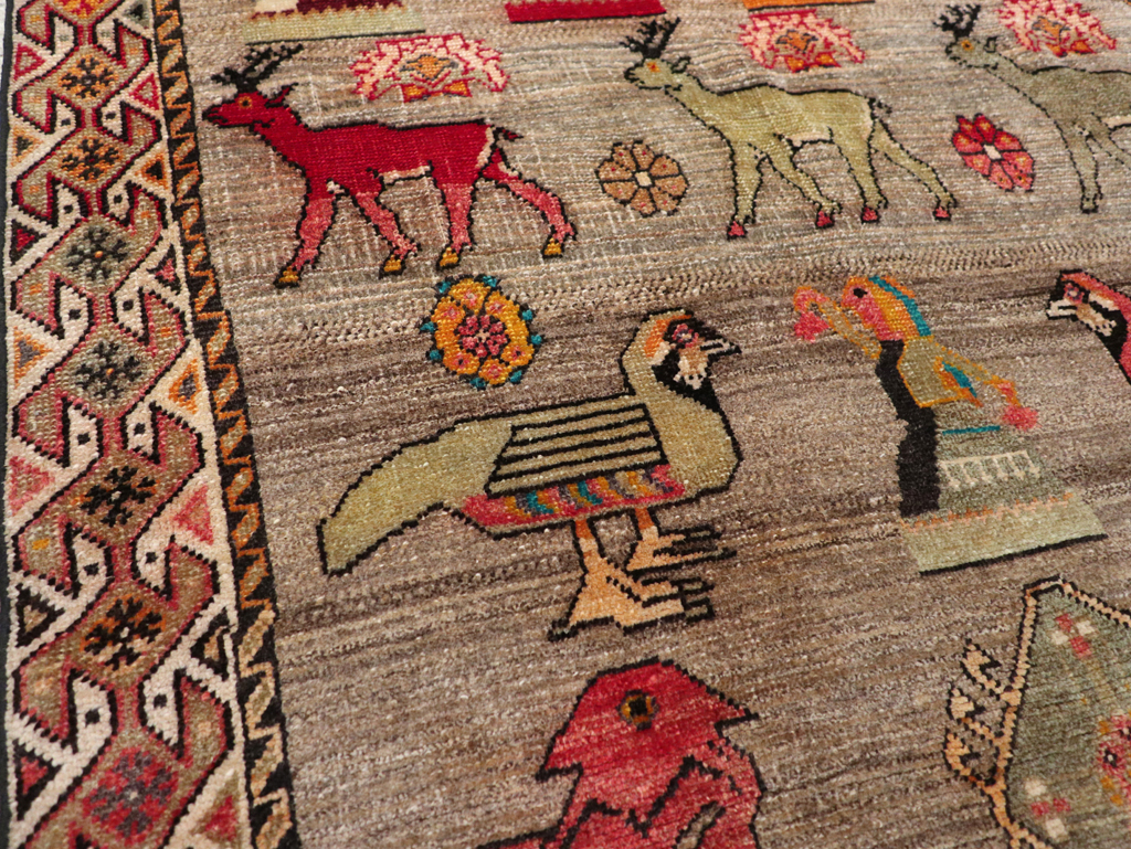 Vintage Persian Pictorial Shiraz Rug, No.29605 - Galerie Shabab