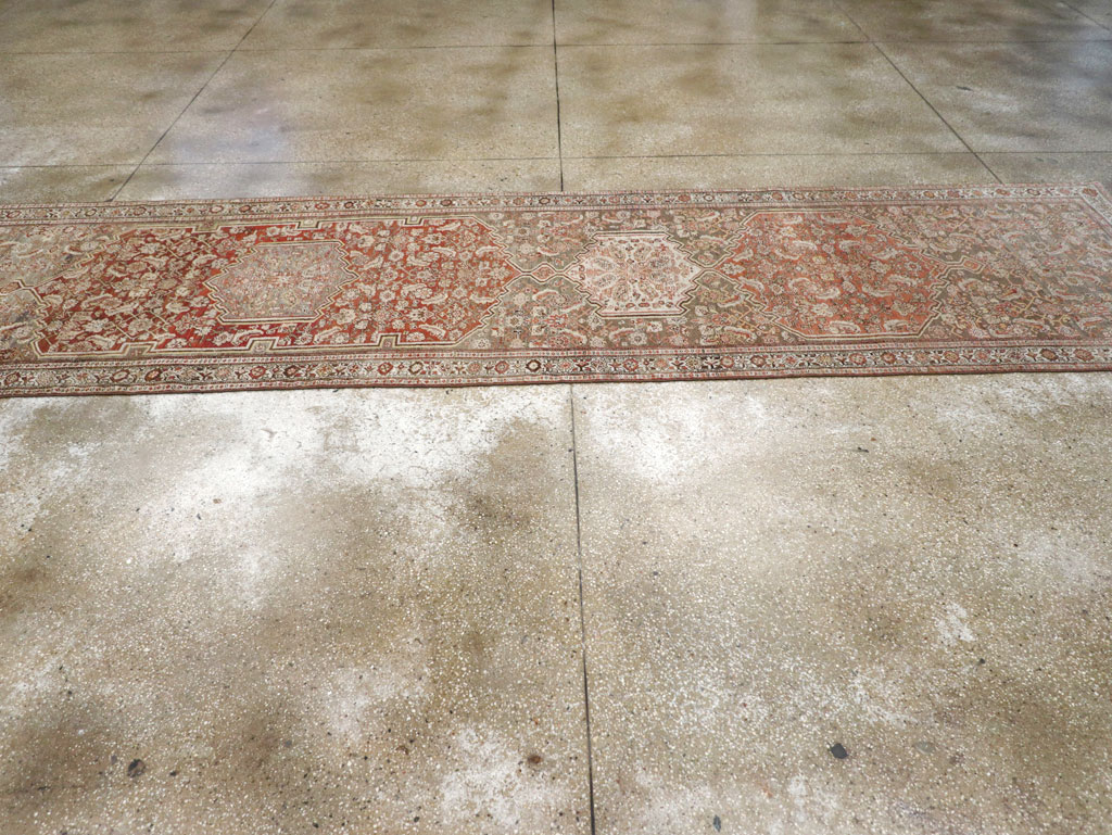 Antique Persian Bidjar Long Runner, No.29609 - Galerie Shabab