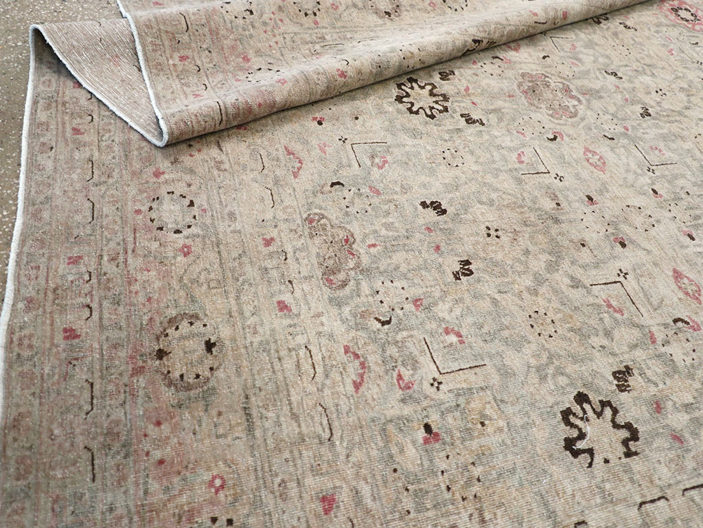 Antique Persian Tabriz Accent Carpet, No.29611 - Galerie Shabab