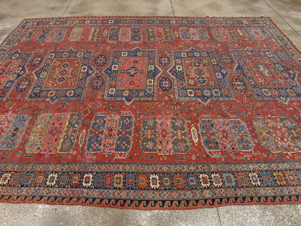 Antique Central Asian Soumak Room Size Carpet, No.29613 - Galerie Shabab