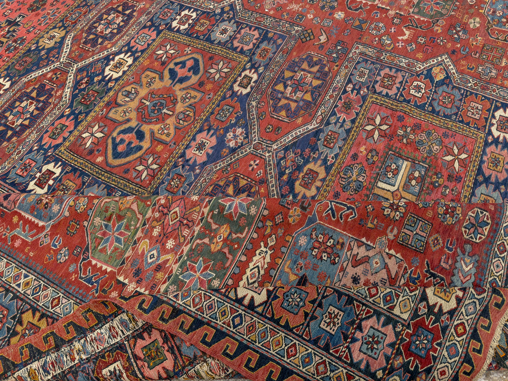 Antique Central Asian Soumak Room Size Carpet, No.29613 - Galerie Shabab