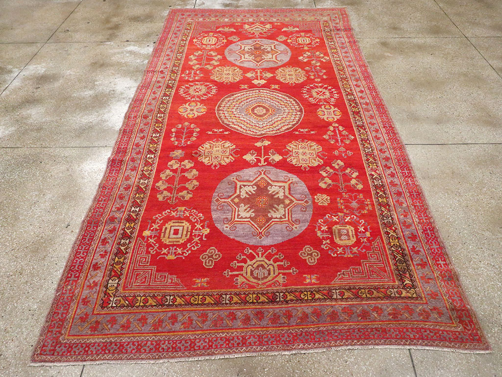 Antique East Turkestan Khotan Gallery Carpet, No.29616 - Galerie Shabab