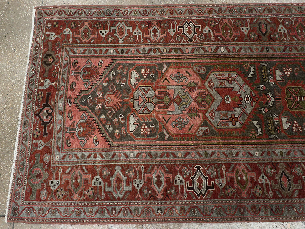 Antique Persian Malayer Runner, No.29629 - Galerie Shabab
