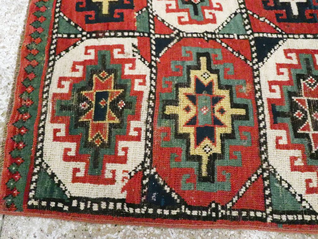 Antique Caucasian Kazak Throw Rug, No.29632 - Galerie Shabab