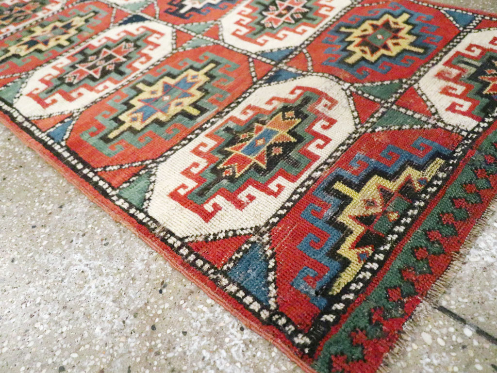 Antique Caucasian Kazak Throw Rug, No.29632 - Galerie Shabab