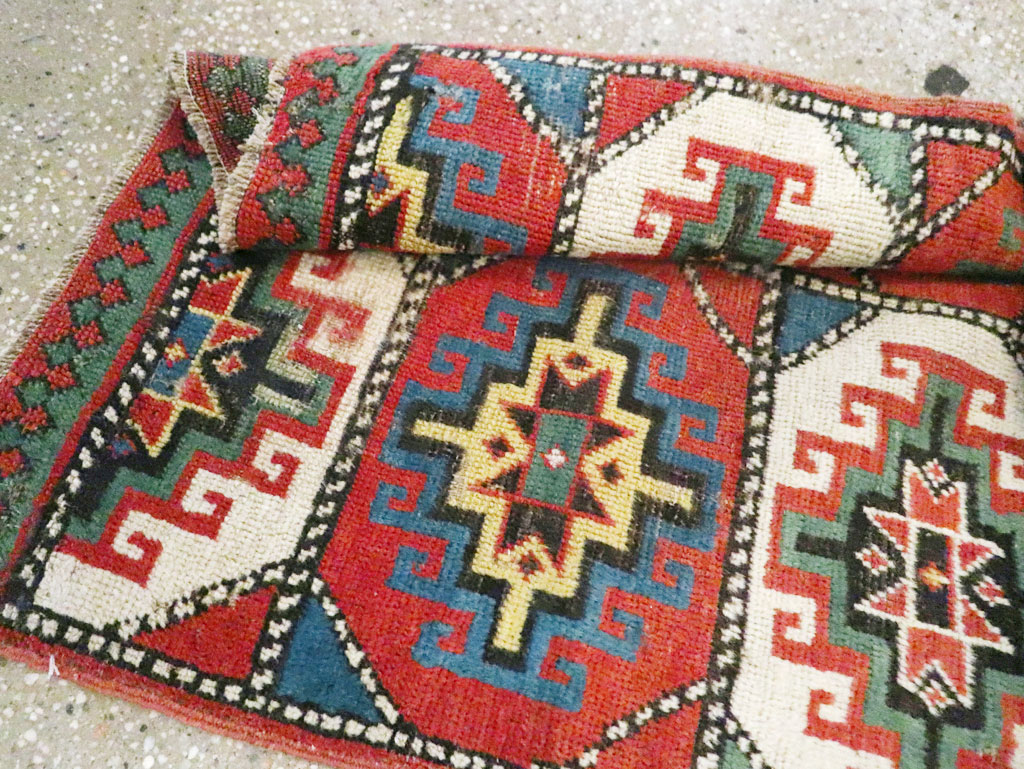 Antique Caucasian Kazak Throw Rug, No.29632 - Galerie Shabab