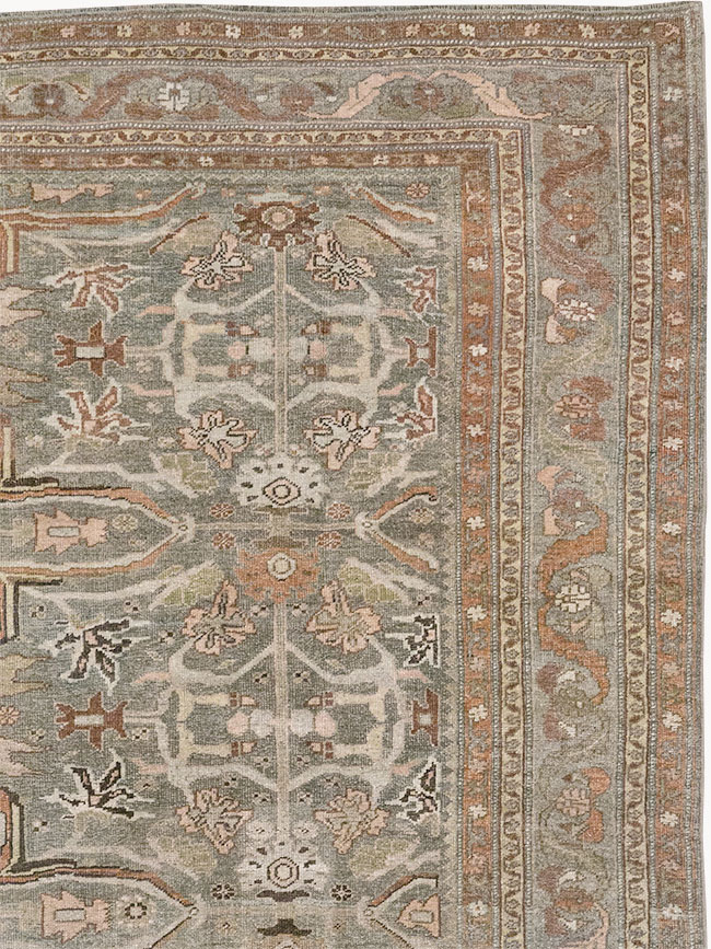 Antique Persian Bidjar Accent Carpet, No.29638 - Galerie Shabab