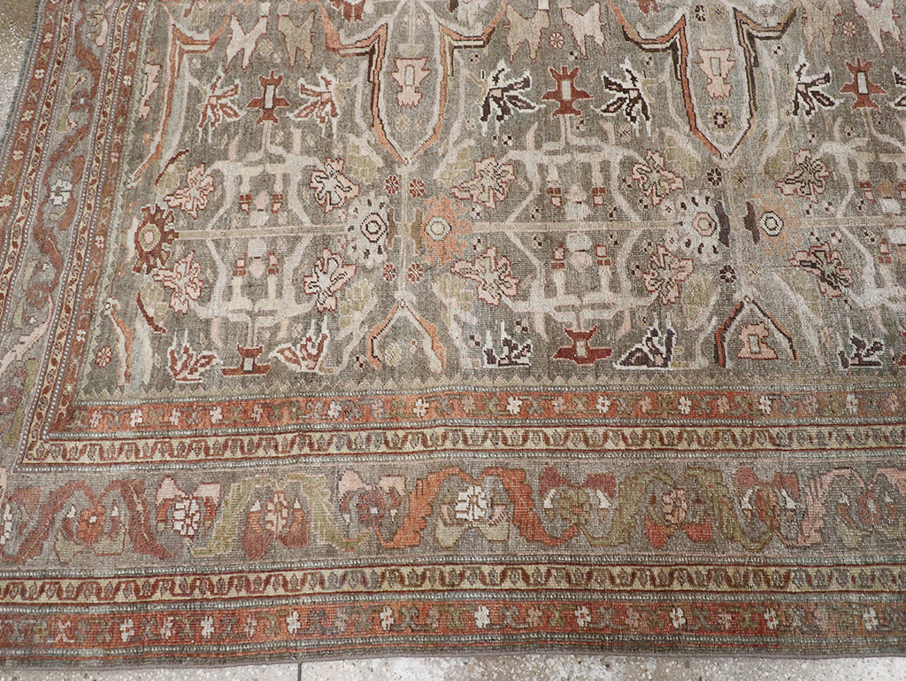 Antique Persian Bidjar Accent Carpet, No.29638 - Galerie Shabab