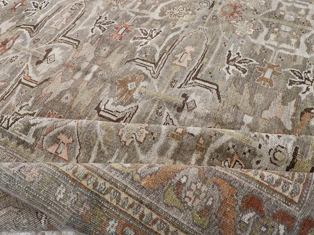 Antique Persian Bidjar Accent Carpet, No.29638 - Galerie Shabab