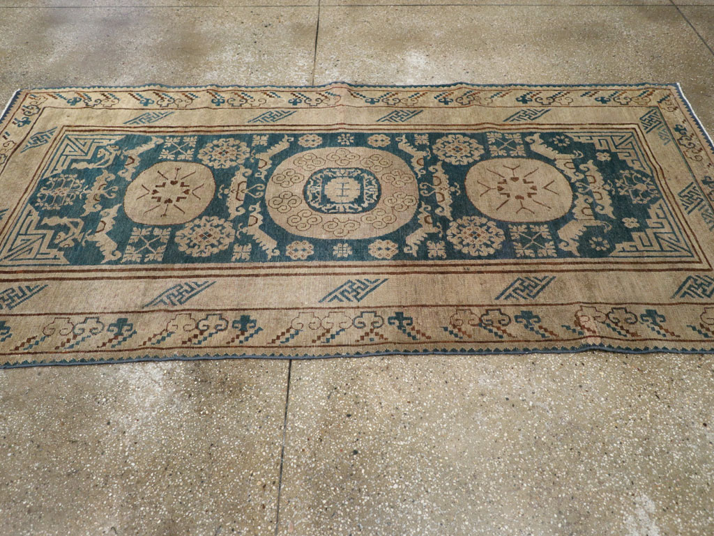 Antique East Turkestan Khotan Gallery Rug, No.29647 - Galerie Shabab