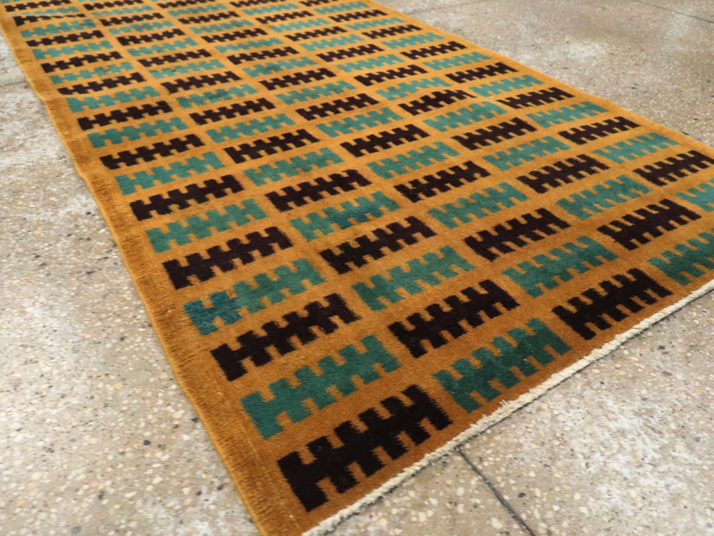 Vintage Turkish Anatolian Runner, No.29660 - Galerie Shabab