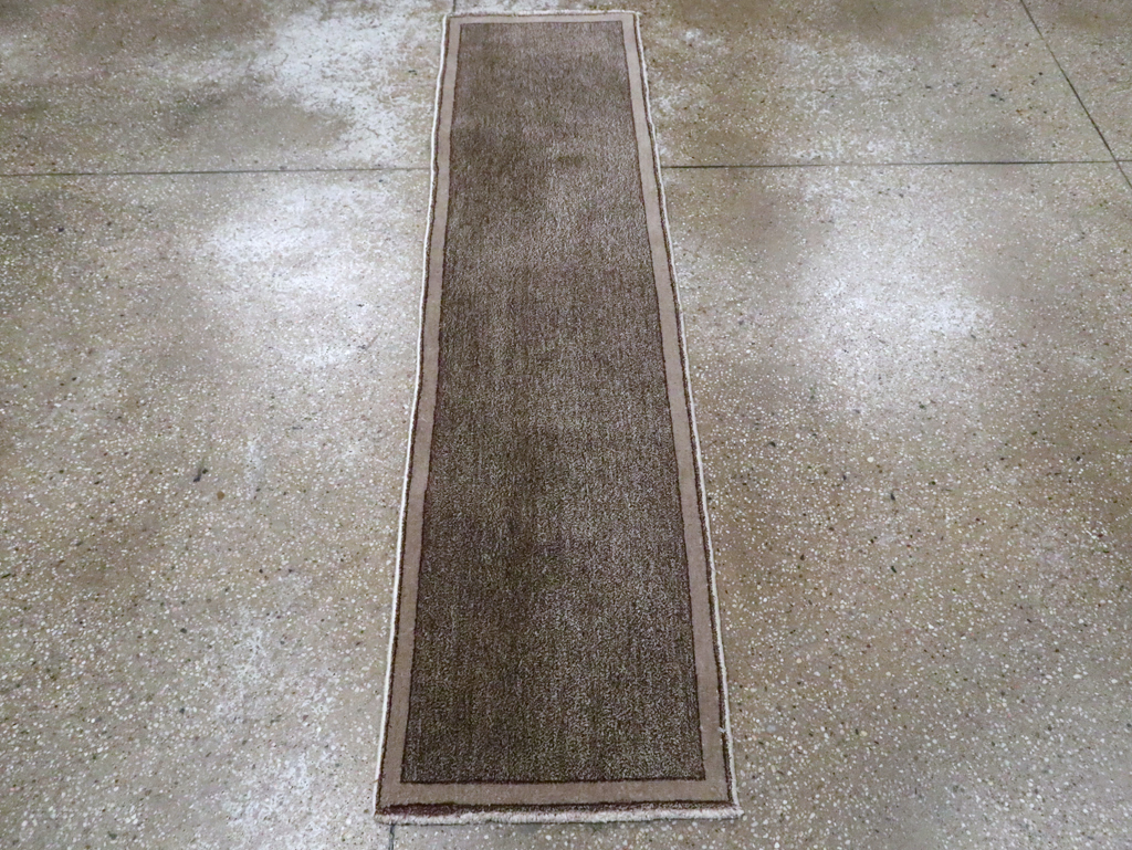 Modern Style Vintage Persian Mashad Small Runner, No.29664 - Galerie Shabab