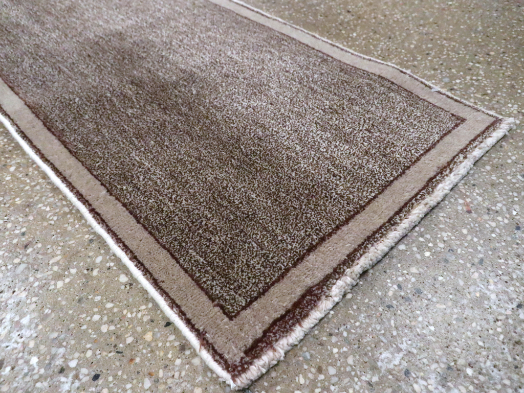 Modern Style Vintage Persian Mashad Small Runner, No.29664 - Galerie Shabab