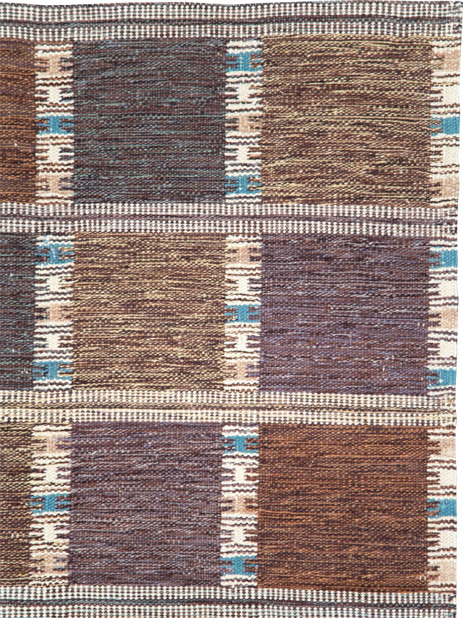 Swedish Inspired Contemporary Turkish Flatweave Kilim Room Size Carpet, No.29667 - Galerie Shabab