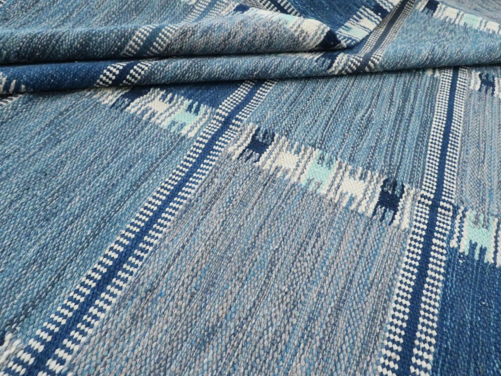 Swedish Inspired Contemporary Turkish Flatweave Kilim Room Size Carpet, No.29668 - Galerie Shabab
