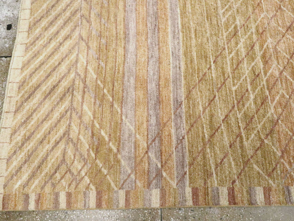 Swedish Inspired Contemporary Turkish Anatolian Room Size Carpet, No.29669 - Galerie Shabab