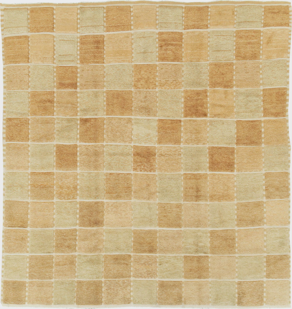 Swedish Inspired Contemporary Turkish Anatolian Square Room Size Carpet, No.29670 - Galerie Shabab