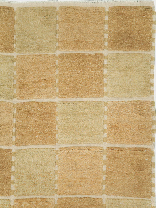 Swedish Inspired Contemporary Turkish Anatolian Square Room Size Carpet, No.29670 - Galerie Shabab