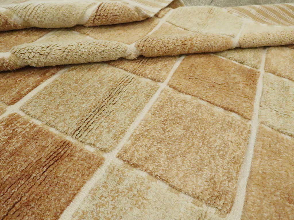 Swedish Inspired Contemporary Turkish Anatolian Square Room Size Carpet, No.29670 - Galerie Shabab