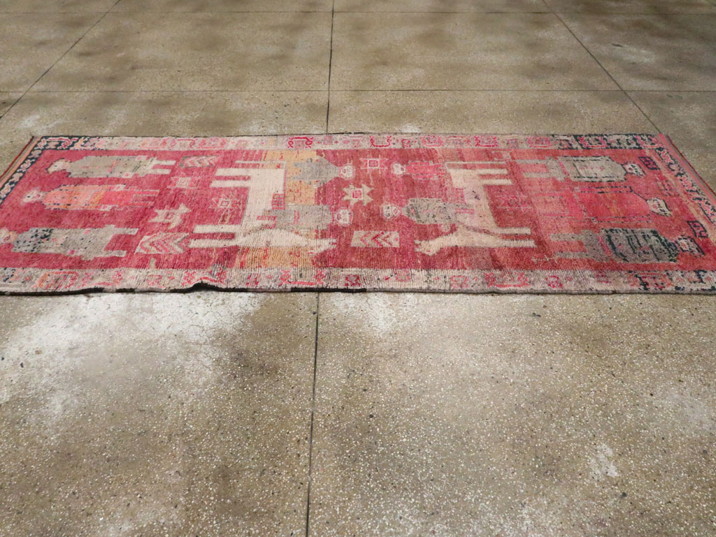 Vintage Turkish Anatolian Pictorial Runner, No.29676 - Galerie Shabab