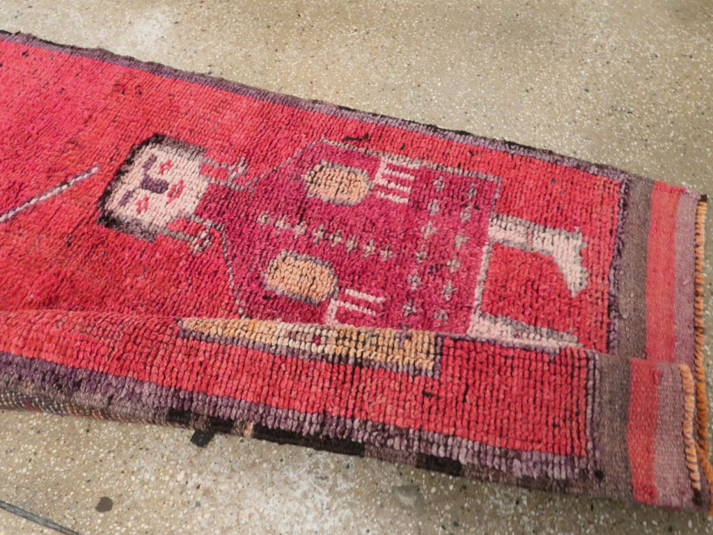 Vintage Turkish Anatolian Pictorial Runner, No.29678 - Galerie Shabab