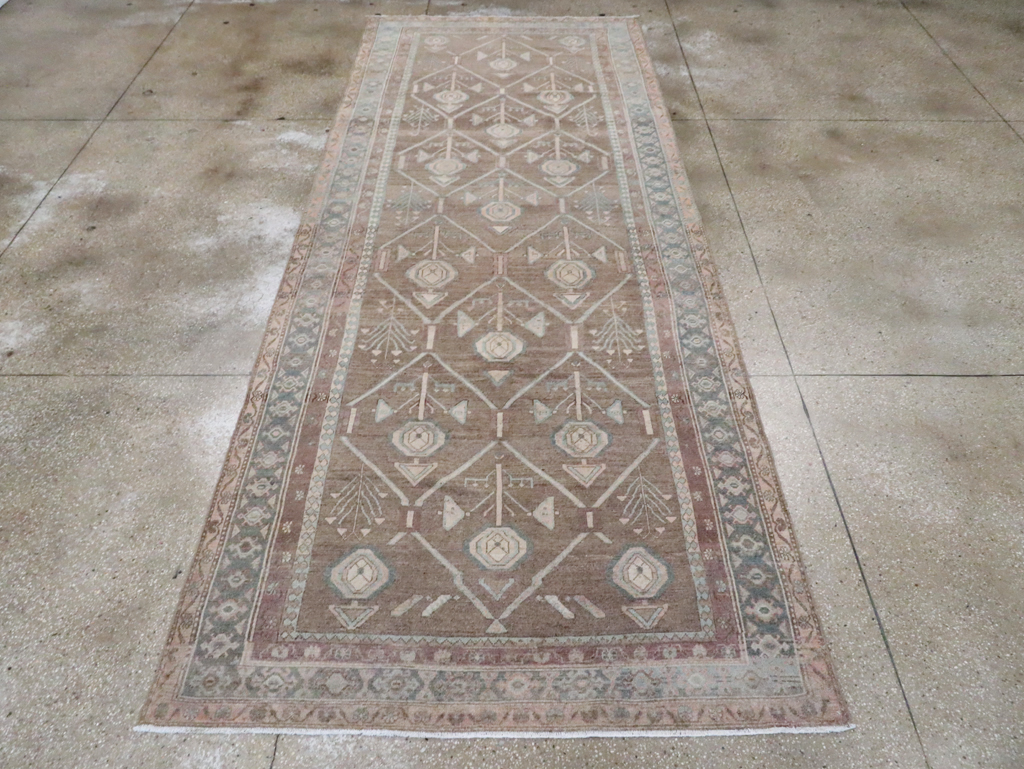 Vintage Persian Malayer Wide Gallery Runner, No.29680 - Galerie Shabab