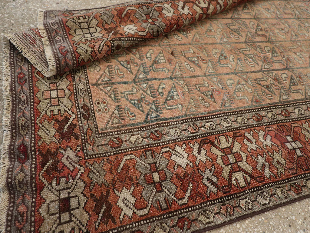Antique Persian Malayer Throw Rug, No.29682 - Galerie Shabab