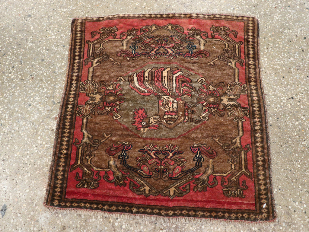 Antique Persian Malayer Pictorial Throw Rug, No.29687 - Galerie Shabab