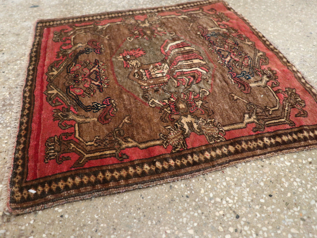 Antique Persian Malayer Pictorial Throw Rug, No.29687 - Galerie Shabab