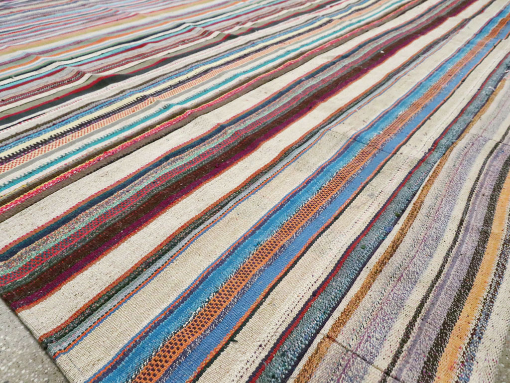 Contemporary Turkish Flatweave Oversize Carpet, No.29694 - Galerie Shabab