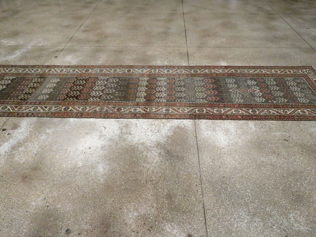 Antique Persian Malayer Runner, No.29715 - Galerie Shabab