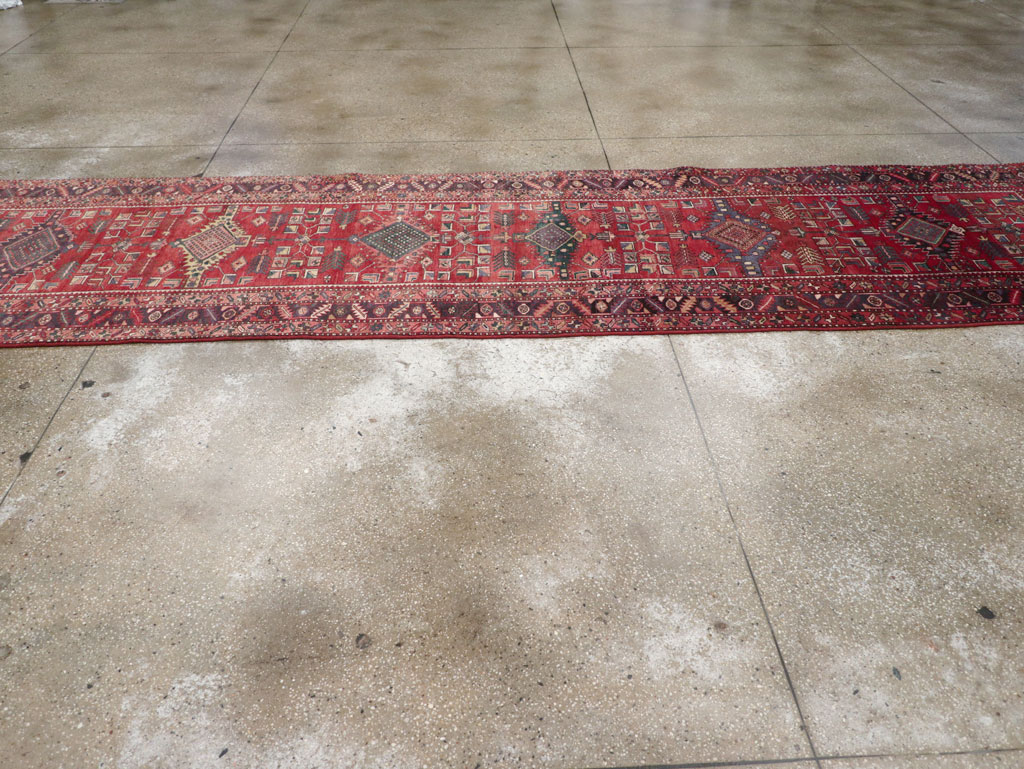 Vintage Persian Heriz Runner, No.29717 - Galerie Shabab