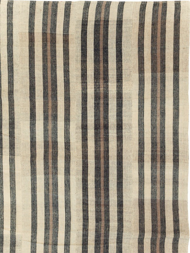Modern Persian Flatweave Kilim Square Room Size Carpet, No.29720 - Galerie Shabab