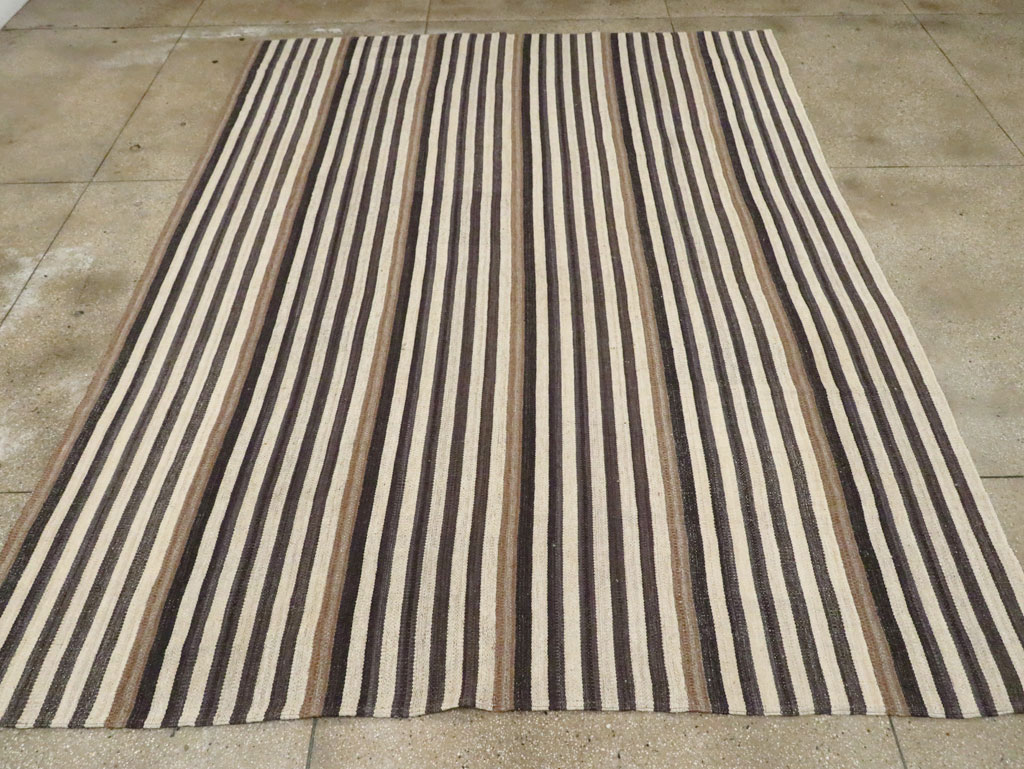 Modern Persian Flatweave Kilim Room Size Carpet, No.29721 - Galerie Shabab