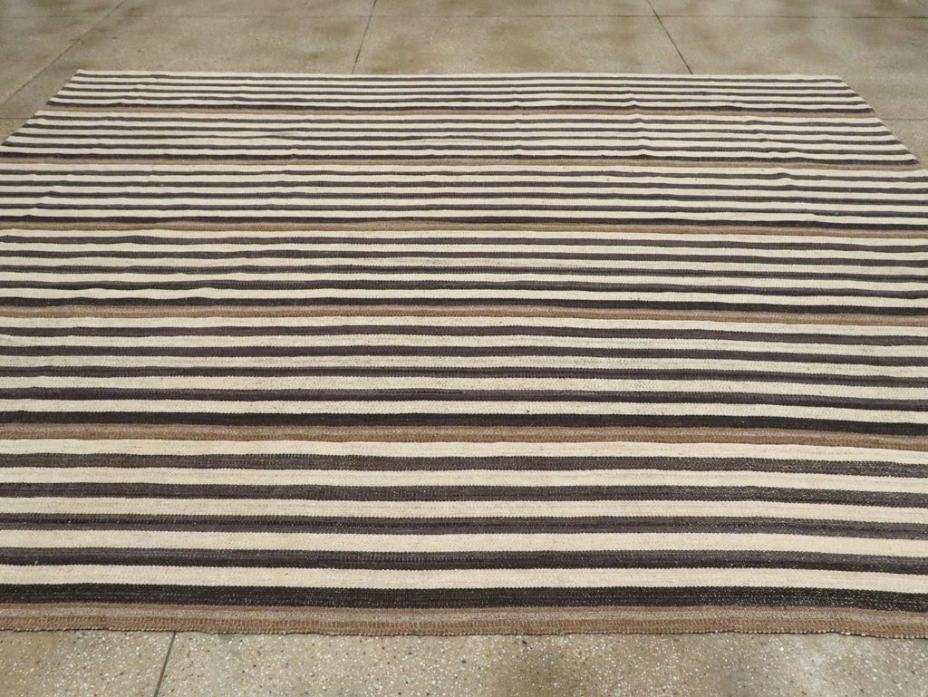 Modern Persian Flatweave Kilim Room Size Carpet, No.29721 - Galerie Shabab