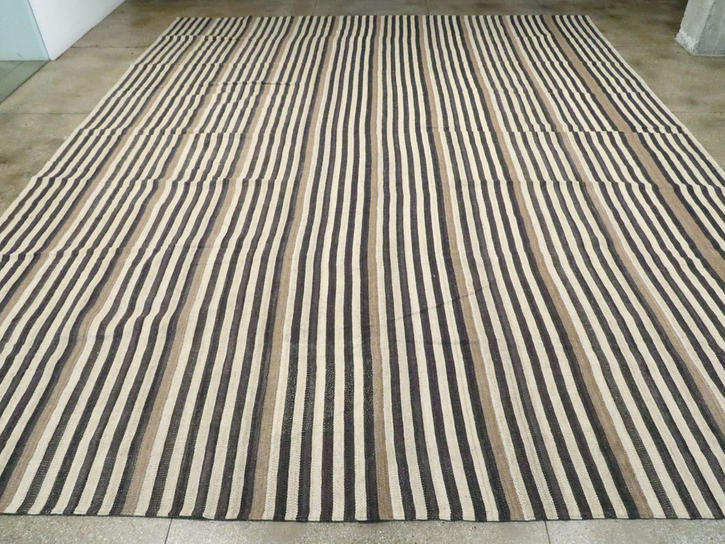 Contemporary Turkish Flatweave Kilim Oversize Carpet, No.29726 - Galerie Shabab