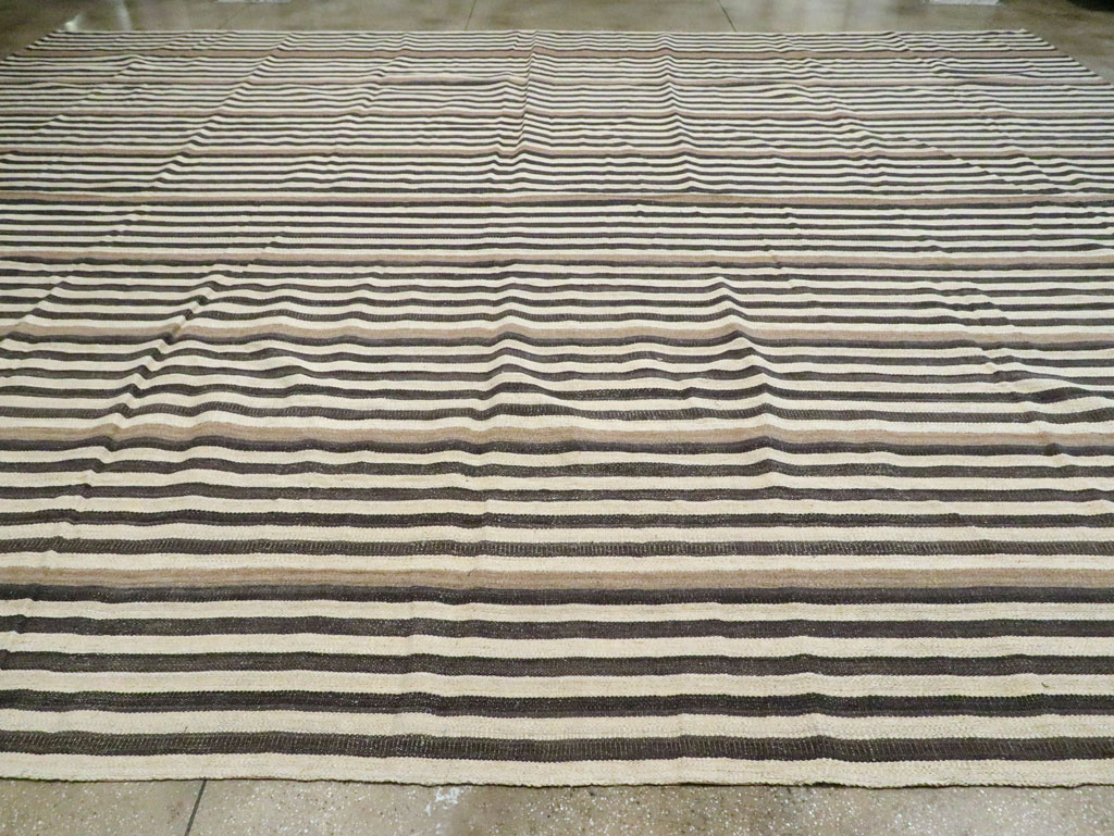 Contemporary Turkish Flatweave Kilim Oversize Carpet, No.29726 - Galerie Shabab