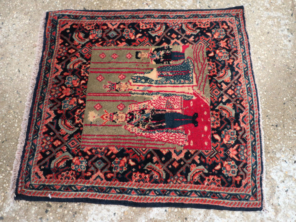 Antique Persian Sarouk Pictorial Rug, No.29734 - Galerie Shabab
