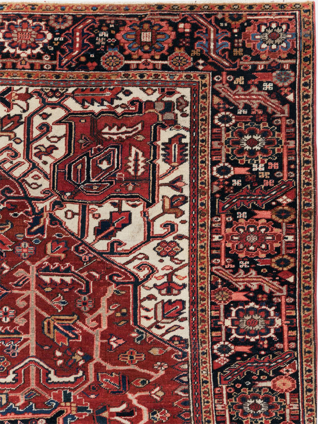Vintage Persian Heriz Room Size Carpet, No.29742 - Galerie Shabab