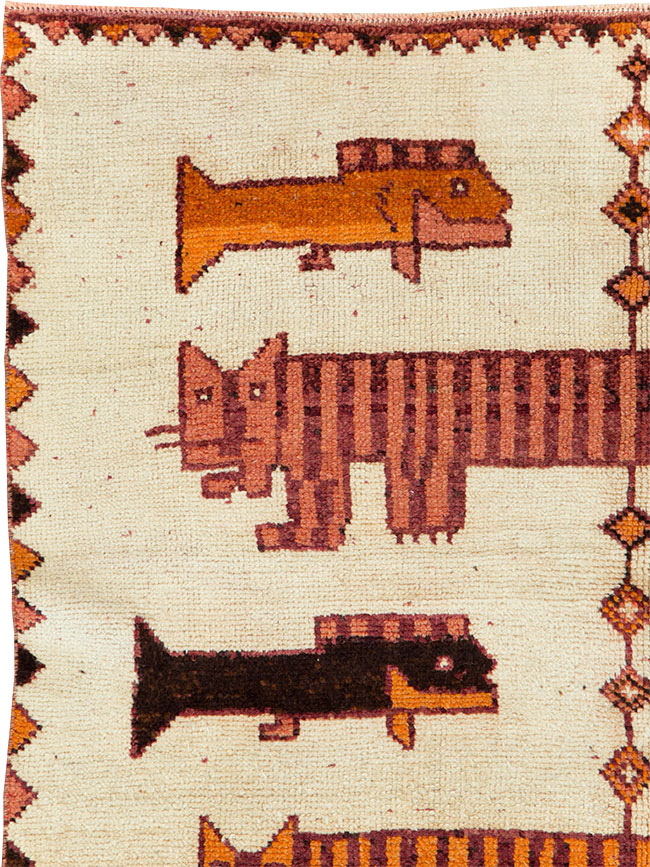 Vintage Persian Bakhtiari Pictorial Accent Rug (Pair: 1 of 2), No.29752 - Galerie Shabab