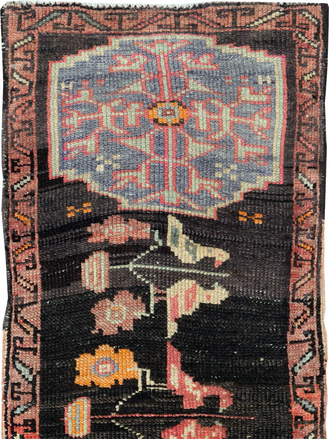 Vintage Anatolian Long Runner, No.29755 - Galerie Shabab