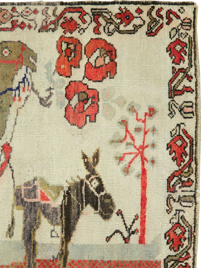 Vintage Turkish Anatolian Pictorial Throw Rug, No.29767 - Galerie Shabab