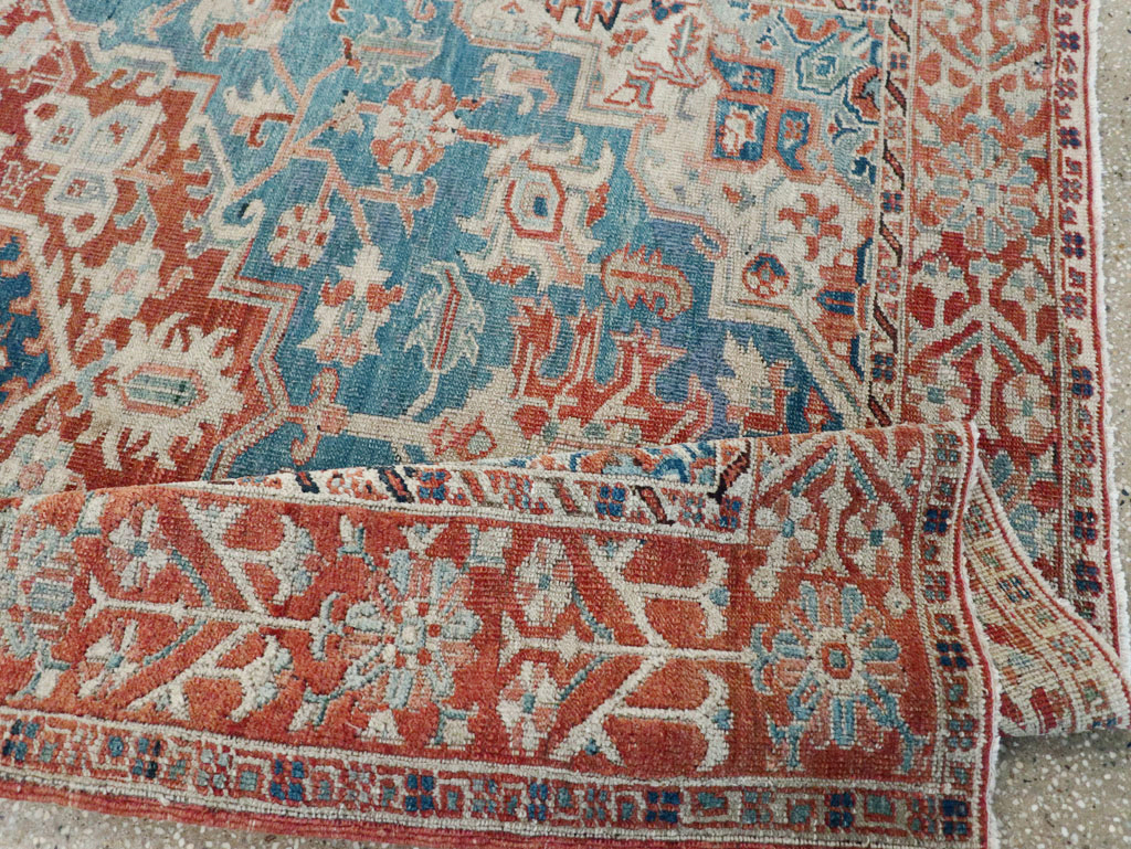 Antique Persian Heriz Accent Rug, No.29770 - Galerie Shabab