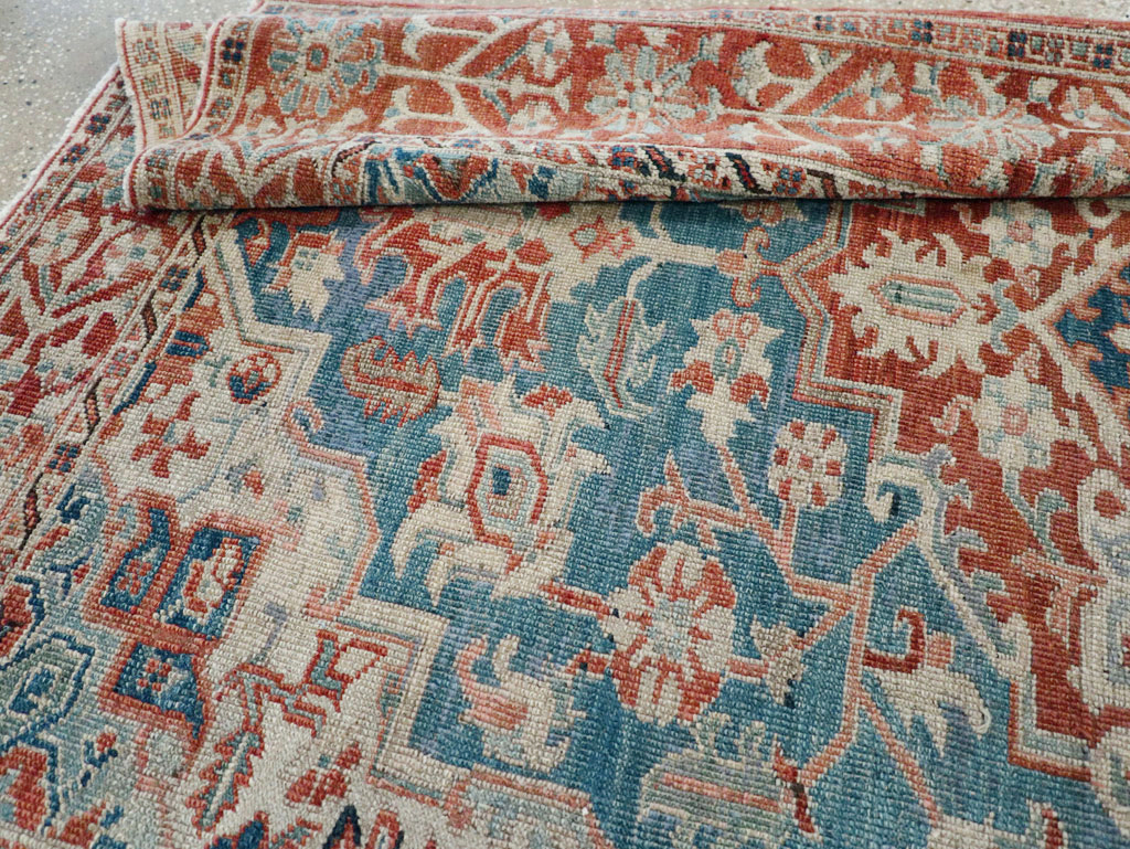 Antique Persian Heriz Accent Rug, No.29770 - Galerie Shabab