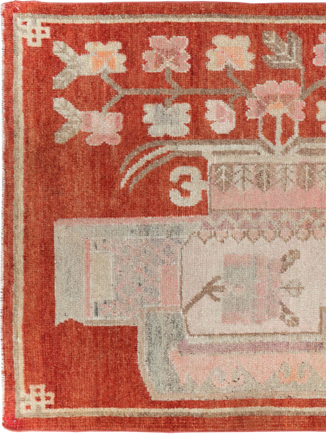 Vintage East Turkestan Pictorial Khotan Runner, No.29780 - Galerie Shabab