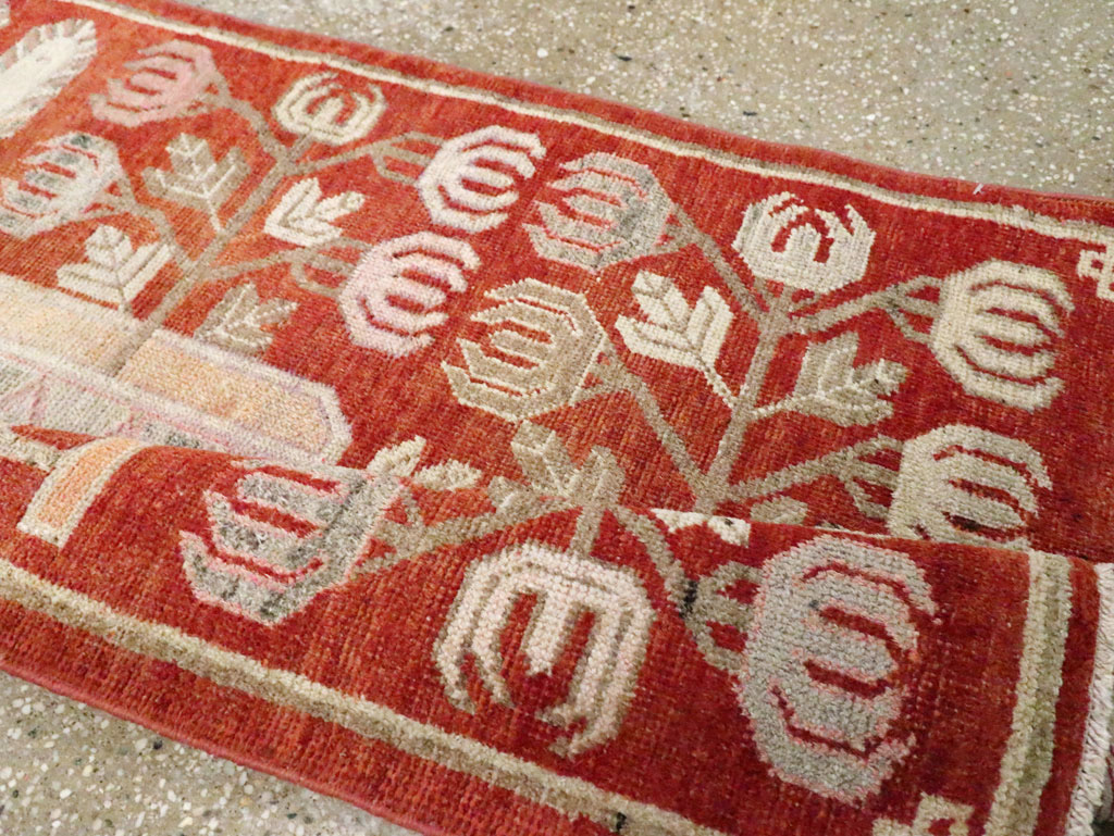 Vintage East Turkestan Pictorial Khotan Runner, No.29780 - Galerie Shabab