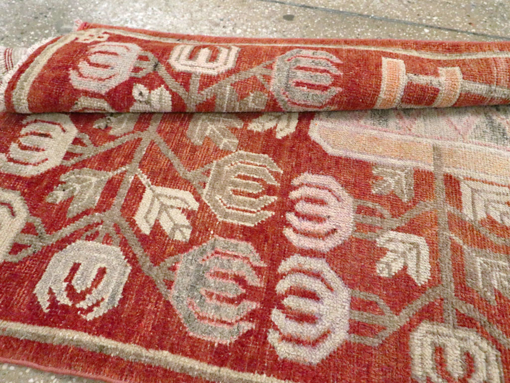 Vintage East Turkestan Pictorial Khotan Runner, No.29780 - Galerie Shabab