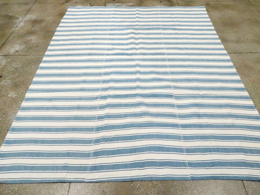 Modern Turkish Flatweave Room Size Carpet, No.29784 - Galerie Shabab