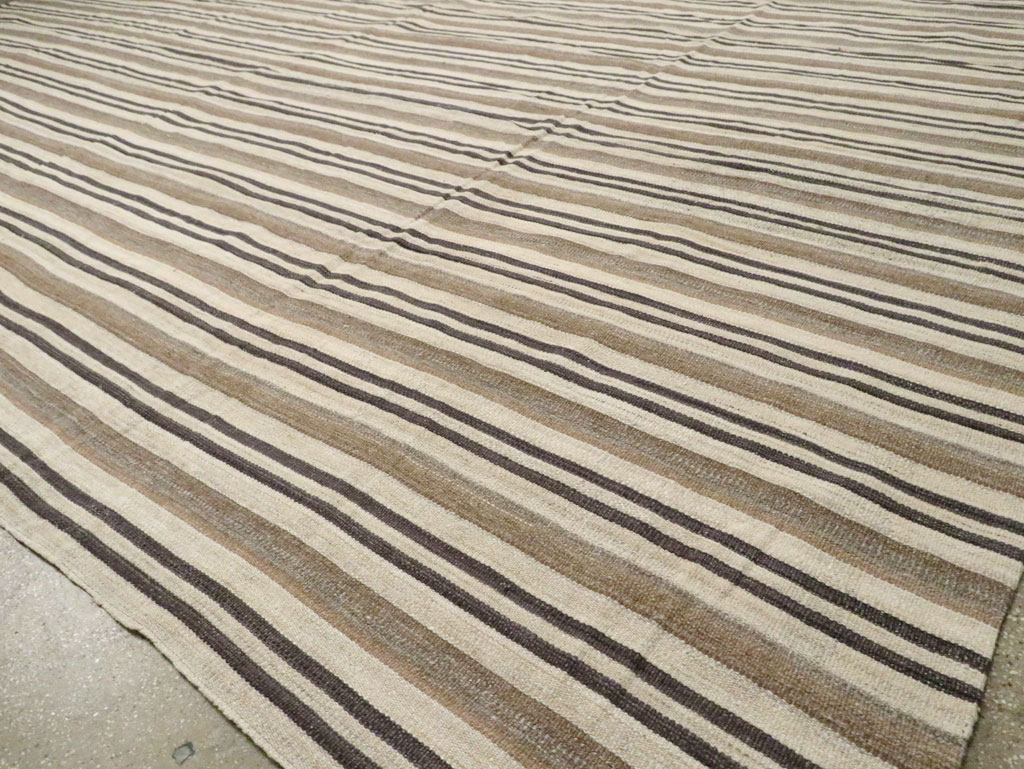 Contemporary Turkish Flatweave Kilim Oversize Carpet, No.29785 - Galerie Shabab